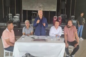AK Parti İzmir Milletvekili Necip Nasır, &Ouml;demiş İl&ccedil;esindeki TOKİ&lsquo;nin yapmakta