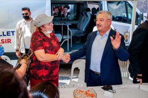 AK Parti İzmir Milletvekili Necip Nasır, meclisin tatile girmesinin ardından