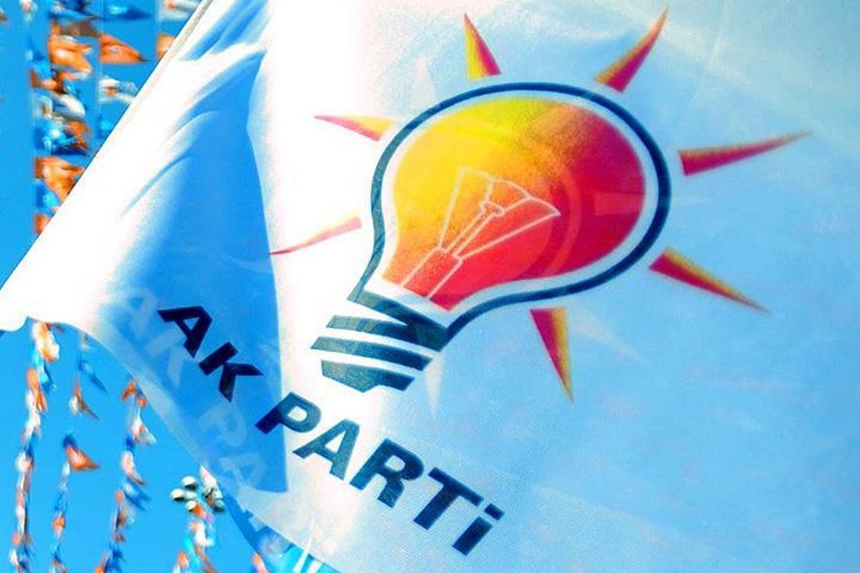 AK Parti Kemalpaşa İlçe Başkanı Bülent Aksakal, Nisan 2020 yılından