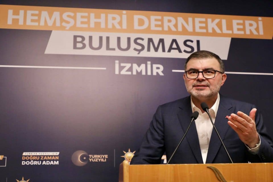 AK Parti İl Başkanlığı tarafından d&uuml;zenlenen &lsquo;Hemşehri Dernekleri Buluşmaları&rsquo; iftar