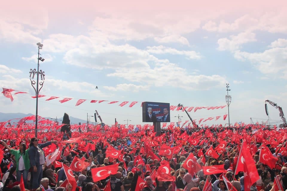 DEMOKRAT G&Uuml;NDEM-HABER MERKEZİ-EMİN ŞANLI-Cumhurbaşkanı Erdoğan'ın G&uuml;ndoğdu Meydanı'ndaki mitingi i&ccedil;in bekleyen