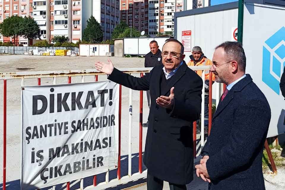 Mavişehir'deki opera binasının inşaat s&uuml;recinin tamamlanmadığı eleştirisinde bulunan Adalet ve