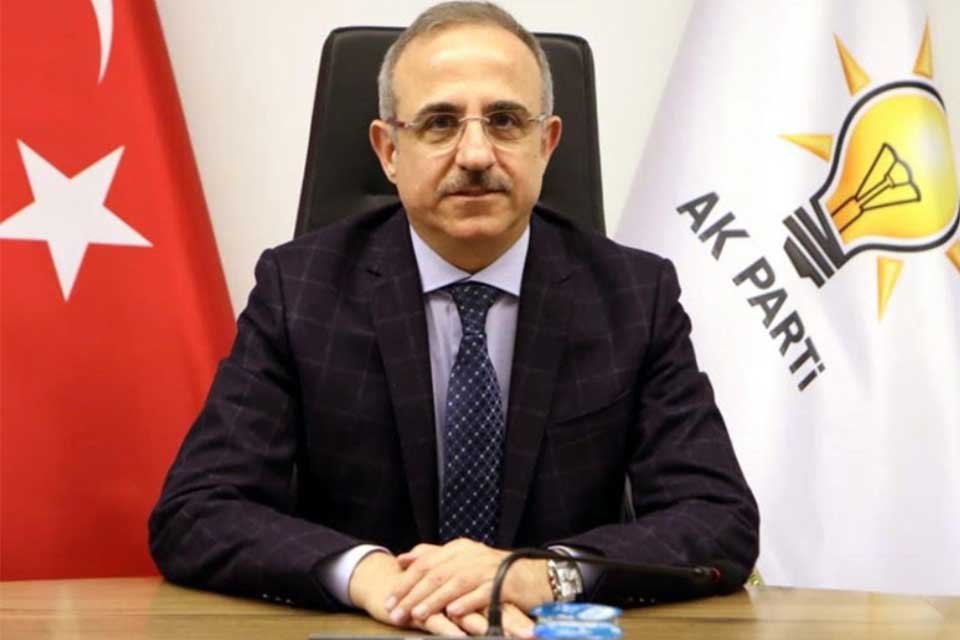 AK Parti İzmir İl Başkanı Kerem Ali S&uuml;rekli, İzmir B&uuml;y&uuml;kşehir