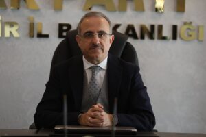 AK Parti İl Başkanı Sürekli'den 'Sürdürülebilir Su Politikalar Zirvesi'ne eleştiri