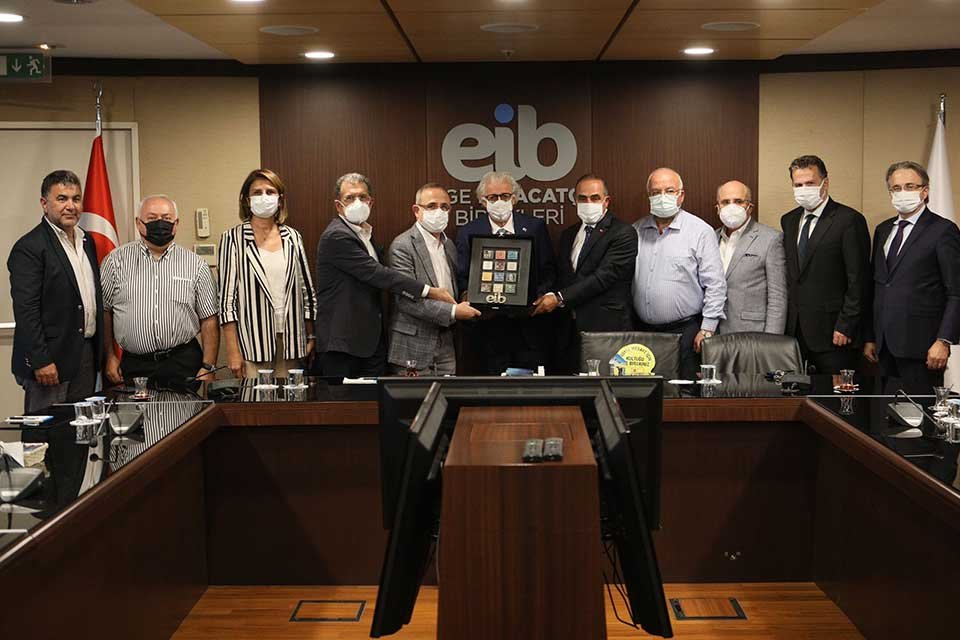 S&uuml;rekli; Ege İhracat&ccedil;ı Birlikleriyle bir araya geldiAK Parti İzmir il