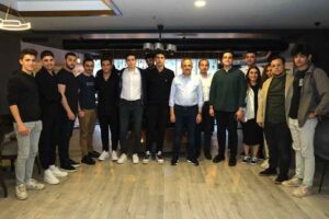 İzmir’i karış karış gezen AK Parti İzmir 2. Bölge Milletvekili