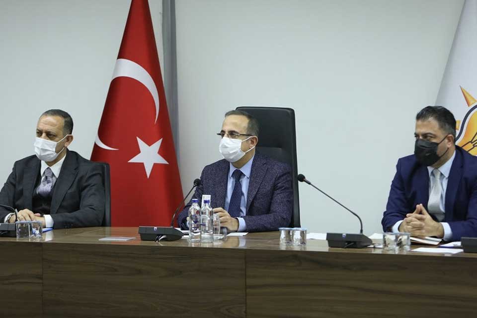 AK Parti İzmir İl Başkanlığı, yeni yılın ilk genişletilmiş yönetim