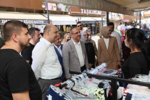 AK Parti İzmir İl Başkanlığı, karınca modeli il&ccedil;e ziyaretleri kapsamında