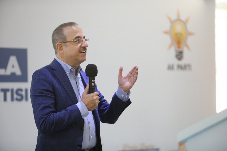 AK Parti İzmir İl Başkanlığı’nın düzenlediği “Dünden Bugüne Mahalle Başkanlarımızla