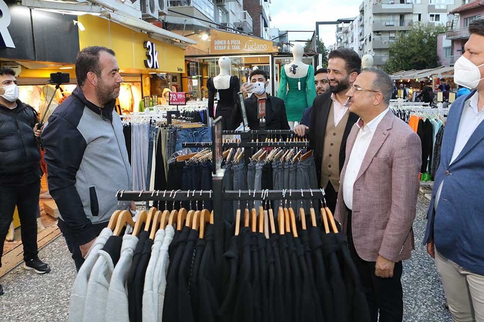 AK Parti İzmir İl Başkanlığı&rsquo;nın koordinasyonunda y&uuml;r&uuml;t&uuml;len karınca modeli saha
