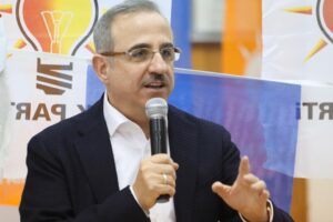 AK Parti İzmir İl Başkanı Kerem Ali Sürekli'nin yeni yönetim