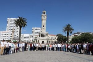 AK Parti İzmir İl Başkanlığı’nın karınca modeli çalışması, Kemeraltı’nda gerçekleştirildi.