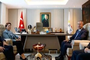 Milli Savunma Bakanı Akar'ın, İYİ Parti lideri Akşener'i 'gizlice ziyaret