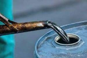 Akaryakıt &uuml;r&uuml;nlerinden gazyağı, kalyak ve fuel oile indirim geldi. Gelen