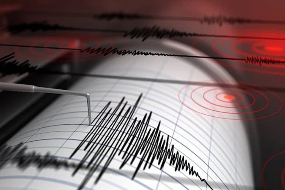 Akdeniz'de 4,4 b&uuml;y&uuml;kl&uuml;ğ&uuml;nde deprem meydana geldi. Afet ve Acil Durum