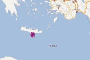 Akdeniz'de 9.41 kilometre derinliğinde 4.1 b&uuml;y&uuml;kl&uuml;ğ&uuml;nde deprem meydana geldi. Afet