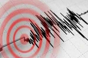 AFAD'dan son dakika deprem a&ccedil;ıklaması geldi.&nbsp;Akdeniz a&ccedil;ıklarında 5,5 b&uuml;y&uuml;kl&uuml;ğ&uuml;nde deprem