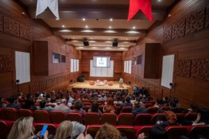 İzmir Büyükşehir Belediyesinin ev sahipliğinde Ahmed Adnan Saygun Sanat Merkezi’nde