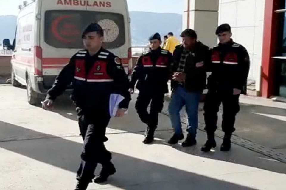 Denizli'nin &Ccedil;ameli il&ccedil;esinde, domuz avı sırasında kayalıklardan d&uuml;ş&uuml;p &ouml;ld&uuml;ğ&uuml; &ouml;ne