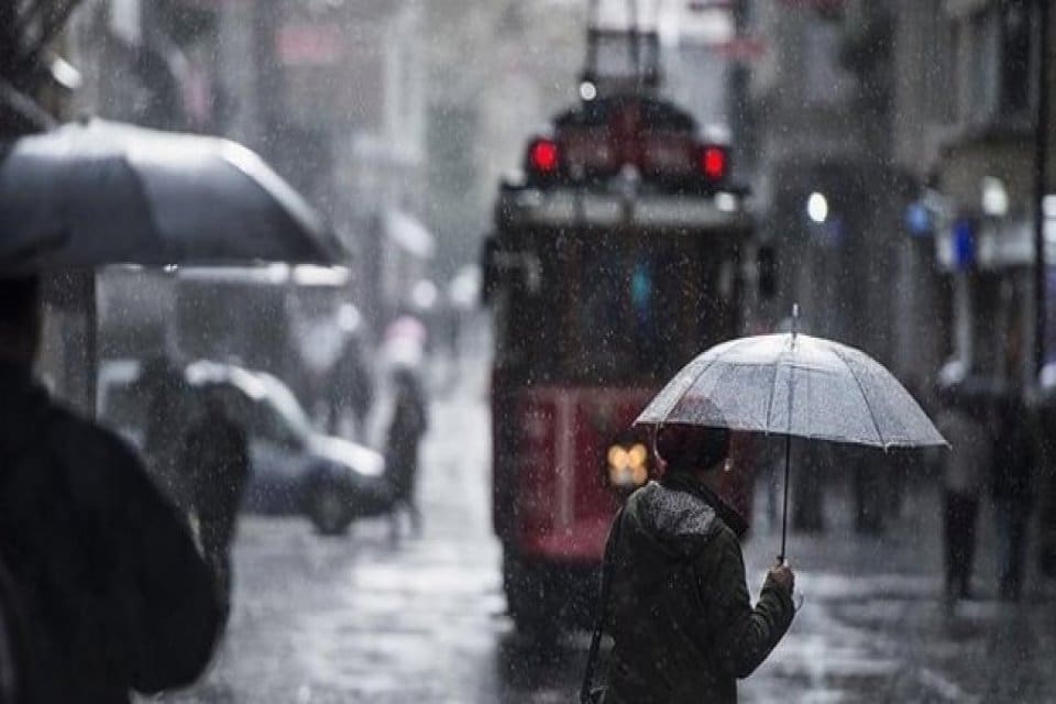 İstanbul Valisi Ali Yerlikaya ve AKOM'dan İstanbul i&ccedil;in peş peşe