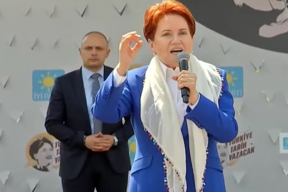 İYİ Parti Genel Başkanı Meral Akşener, Balıkesir mitinginde konuşuyor. Akşener,