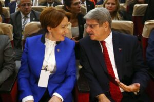 İYİ Parti Genel Başkanı Meral Akşener, kurultay sürecinde ‘muhalif’ söylemleri