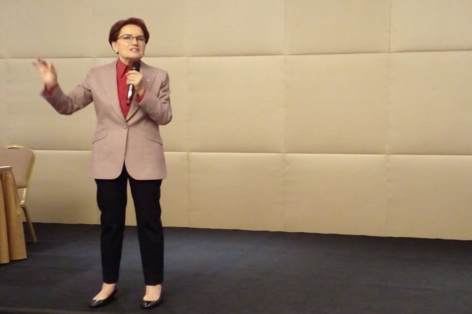 Girişimci İş Kadınları Federasyonu&rsquo;nun (GİFED) d&uuml;zenlediği toplantıya katılan İYİ Parti