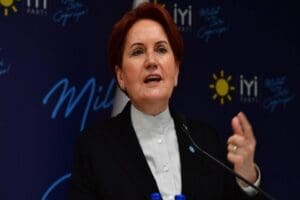 Rusya-Ukrayna kriziyle ilgili a&ccedil;ıklamada bulunan İYİ Parti lideri Akşener, iktidara