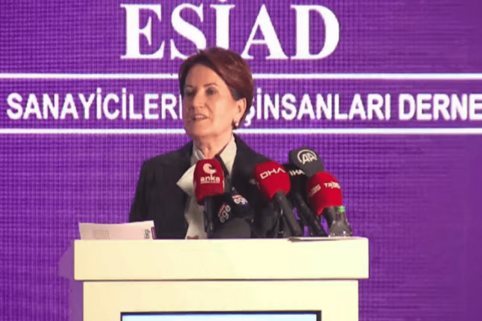 Ege Sanayici ve İşadamları Derneği'nin (ESİAD) düzenlediği Liderler Buluşması etkinliğinde