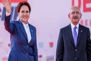 Partisinin il başkanlarıyla bir araya gelen İYİ Parti lideri Meral