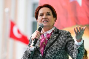 İYİ Parti lideri Meral Akşener İstanbul'da seçim koordinasyon merkezi açılışında