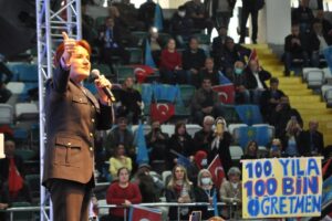 Muğla'da, partisinin il kongresine katılan İYİ Parti Genel Başkanı Meral