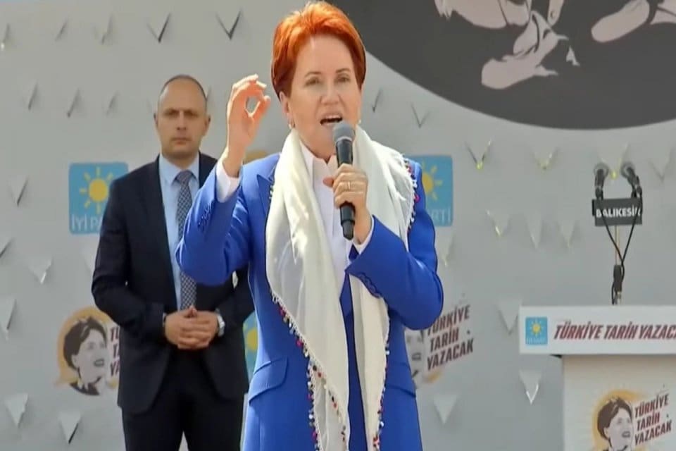 BU AHLAKSIZLIKTIR İYİ Parti Genel Başkanı Meral Akşener, AK Parti'nin