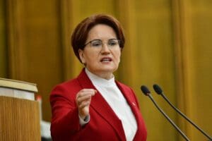 İYİ Parti Genel Başkanı Meral Akşener, Halk TV'de İsmail K&uuml;&ccedil;&uuml;kkaya'nın