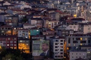 Al Jazeera televizyonu, T&uuml;rkiye'de yaşanan konut kriziyle ilgili ayrıntılı bir
