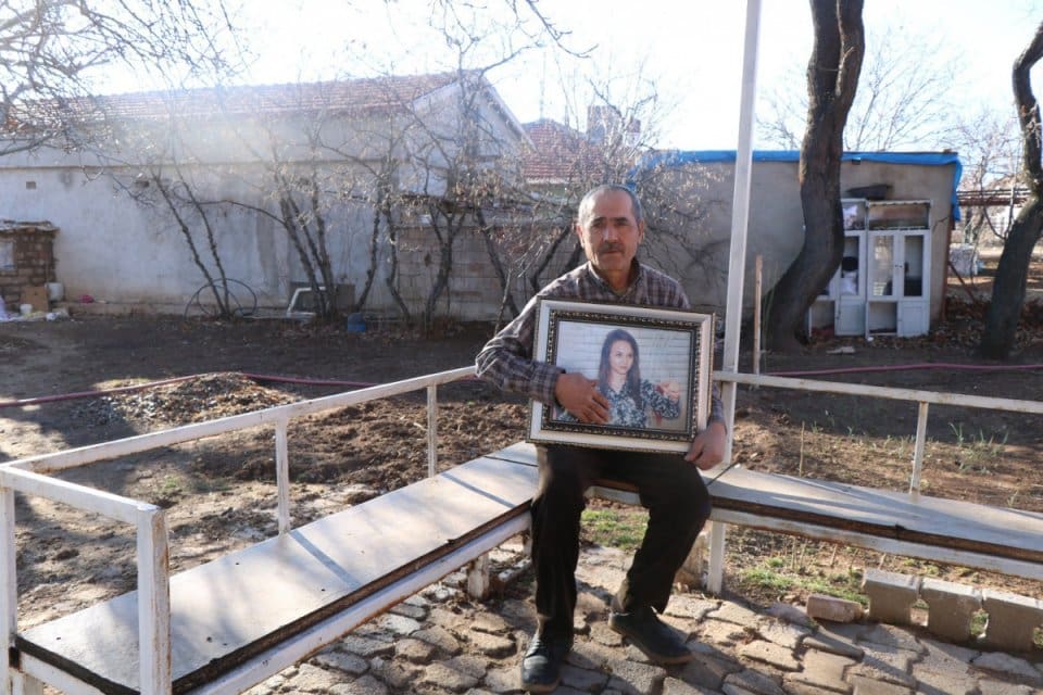 Aleyna &Ccedil;akır'ın babası Mehmet Esen, kızının &ouml;ld&uuml;r&uuml;lmesindeki baş ş&uuml;pheli &Uuml;mitcan