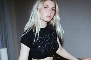 Geçtiğimiz hafta Maldivler'de deniz ve güneşin tadını çıkaran Aleyna Tilki,