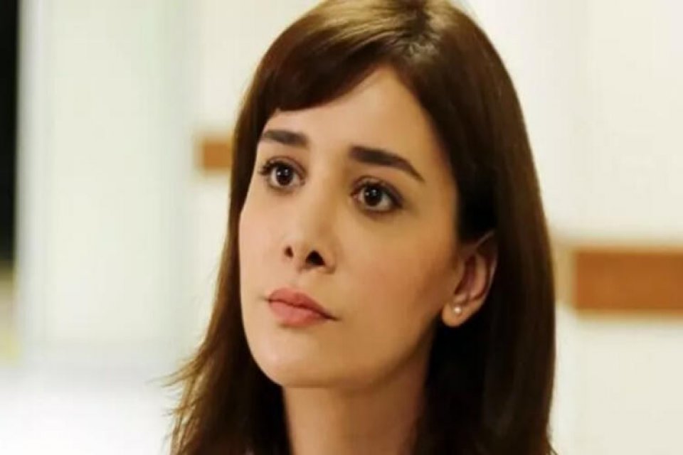Ünlü oyuncu Algı Eke, Zeynep Ocak'ın YouTube'da yayınlanan programına konuk