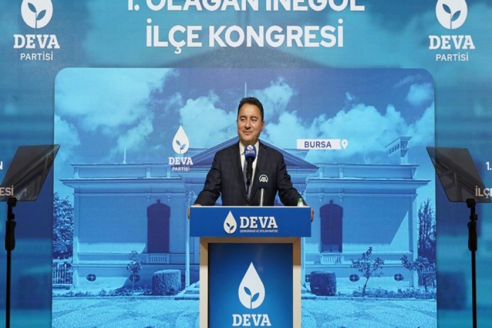 DEVA Partisi Genel Başkanı Ali Babacan, partisinin İneg&ouml;l il&ccedil;e kongresinde