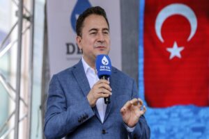 DEVA Partisi Genel Başkanı Ali Babacan, barajın yüzde 7'ye düşürüleceğinin