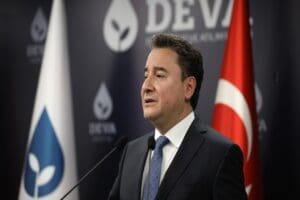 Demokrasi ve Atılım (DEVA) Partisi Genel Başkanı Ali Babacan, Altılı
