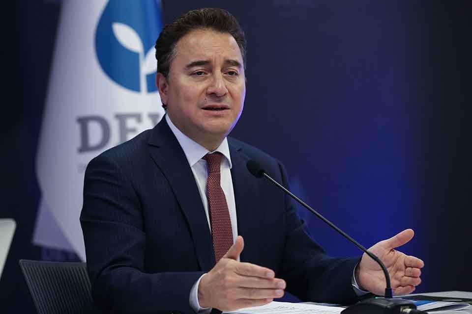 Se&ccedil;im tarihi tartışmasıyla ilgili konuşan DEVA Partisi lideri Babacan, "Bu