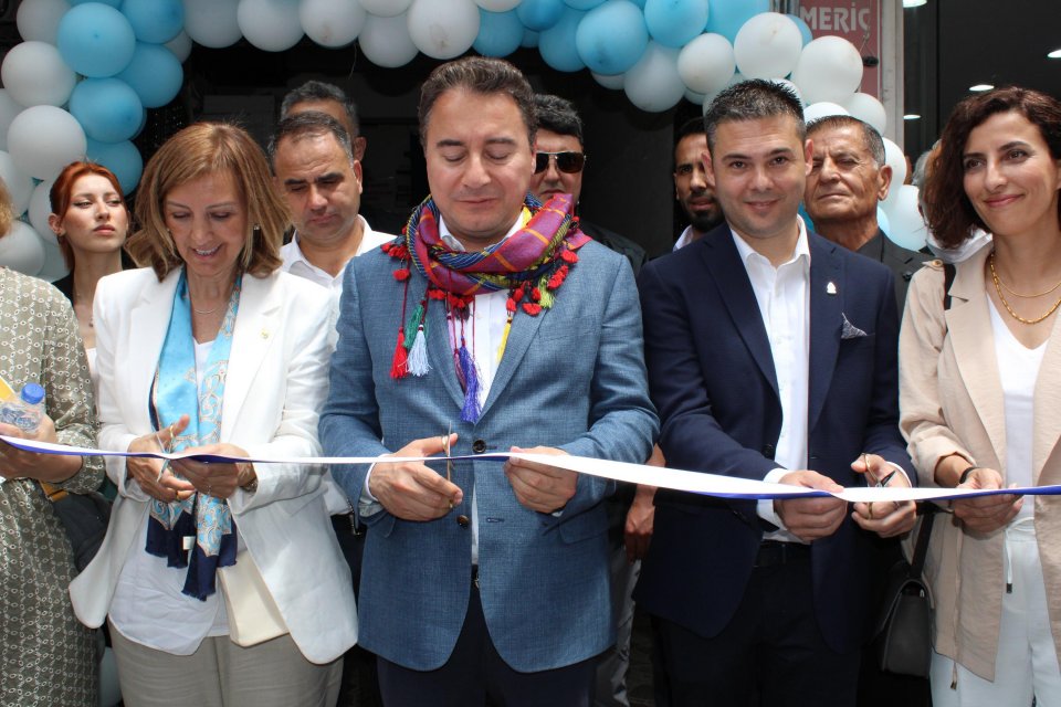 DEVA Partisi Genel Başkanı Ali Babacan, "Se&ccedil;im yakın, kasımda da