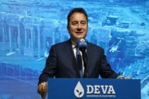 DEVA Partisi Genel Başkanı Ali Babacan, partisinin Bayralı il&ccedil;e kongresinde