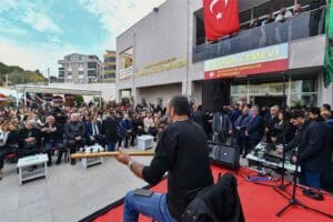 İzmir B&uuml;y&uuml;kşehir Belediyesi tarafından yapılan Aliağa K&uuml;lt&uuml;r Merkezi, cemevi olarak