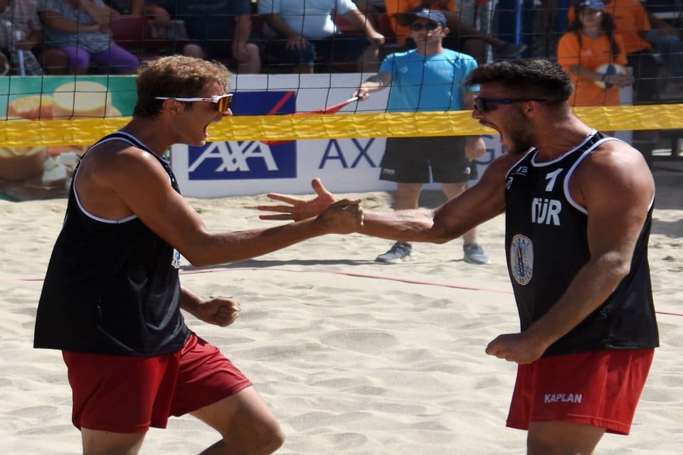FIVB 19 Yaş Altı Plaj Voleybolu D&uuml;nya Şampiyonası'nda iki ma&ccedil;ını