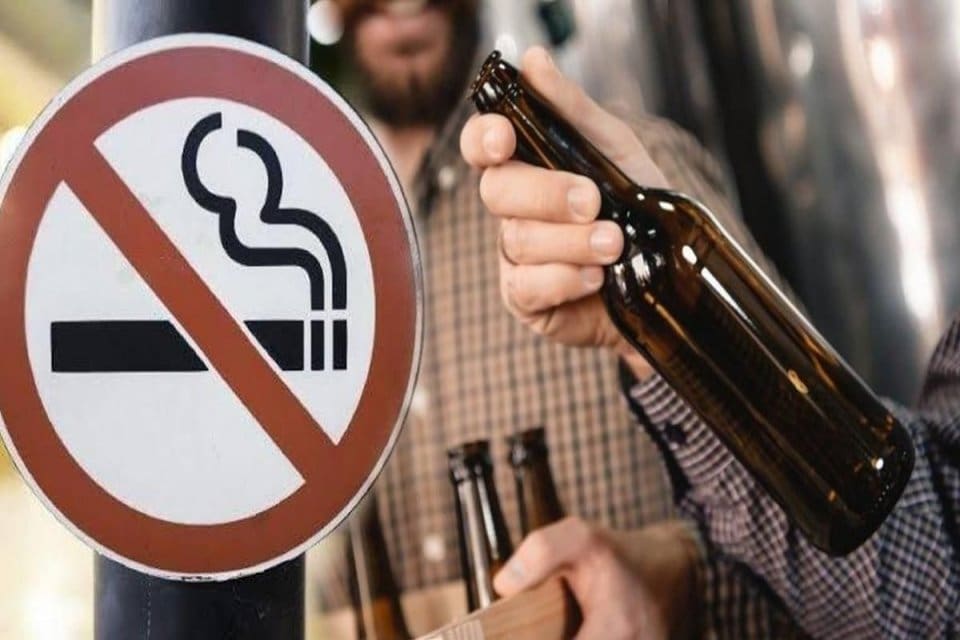 T&uuml;rkiye Tekel Bayiler Platformu Başkanı &Ouml;zg&uuml;r Aybaş, sosyal medya hesabı