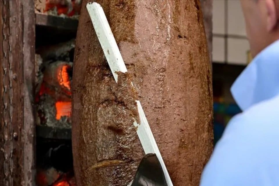 D&ouml;ner fiyatlarının artmasına tepki g&ouml;steren bir sosyal medya kullanıcısı, "L&uuml;tfen