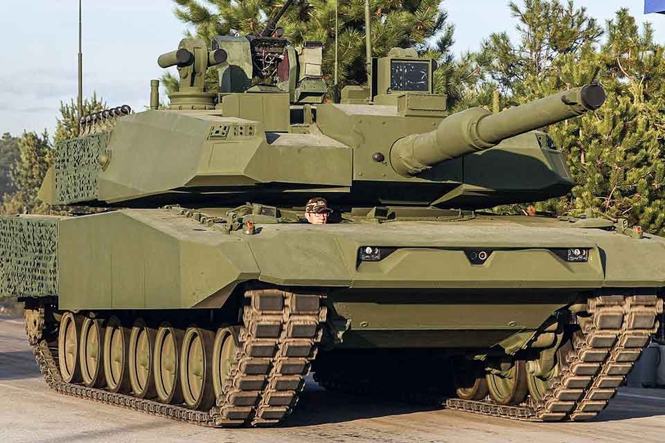 Alman h&uuml;k&uuml;meti, Ukrayna'ya 14 adet Leopard 2 tankı sağlayacağını a&ccedil;ıkladı.