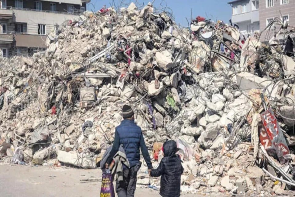 Almanya Dışişleri Bakanlığı, Almanya'ya vize başvurusunda bulunan depremzedelere beş g&uuml;n